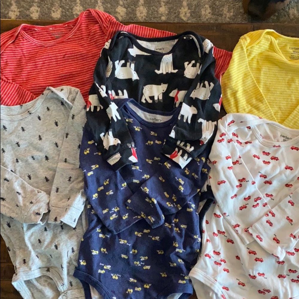 18mo Carter’s Winter onesie Bundle